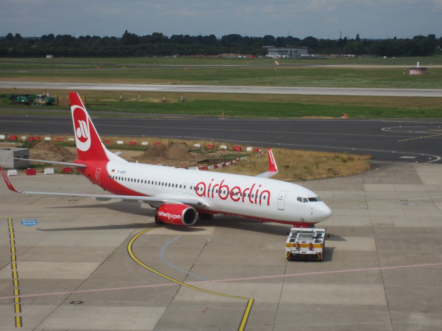 Aereo Air Berlin sulla pista